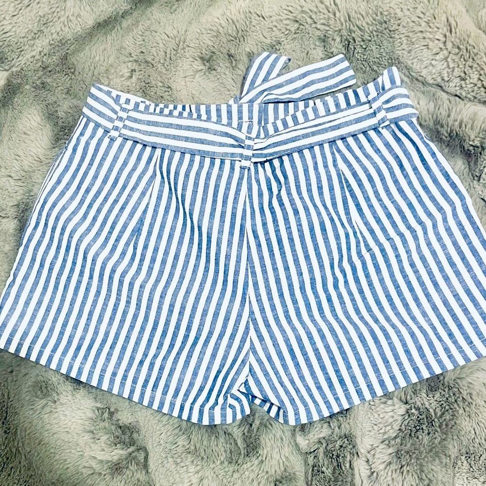 3/$15 Love Tree Blue & White Striped Linen Style Cotton Shorts Tie Belt  M - Picture 3 of 8